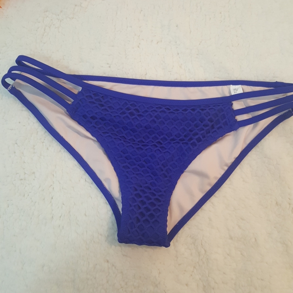 COPY - 🎈NWOT BLUE BIKINI BOTTOM